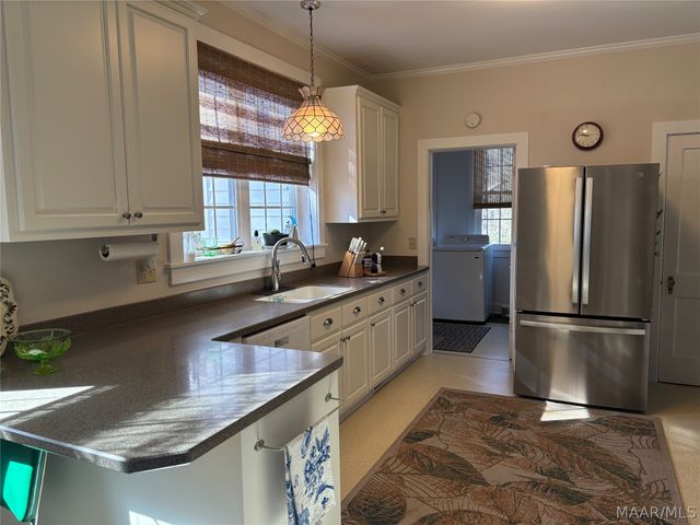 176 County Road 510 ., Verbena, AL 36091