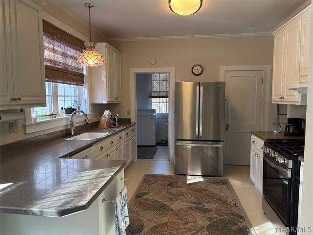 176 County Road 510 ., Verbena, AL 36091