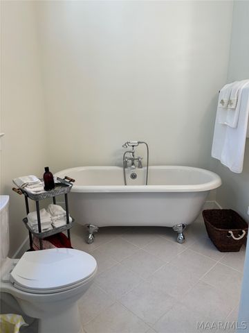 176 County Road 510 ., Verbena, AL 36091