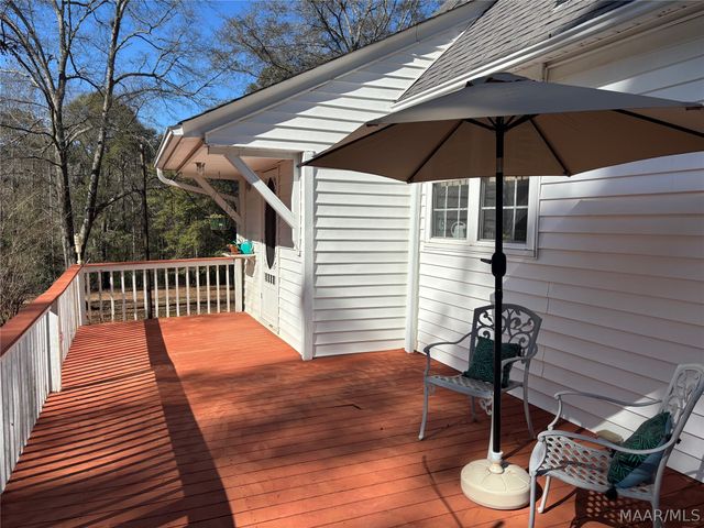 176 County Road 510 ., Verbena, AL 36091