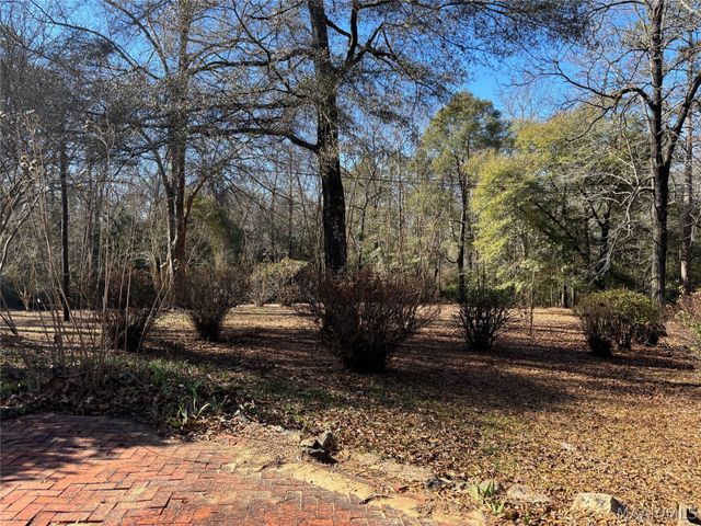 176 County Road 510 ., Verbena, AL 36091