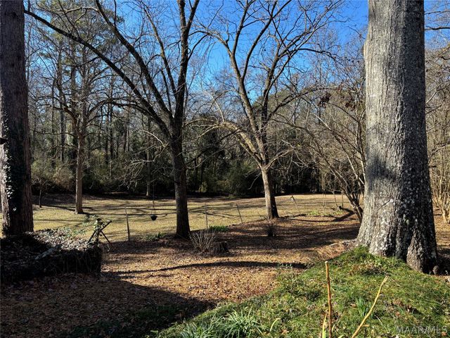 176 County Road 510 ., Verbena, AL 36091