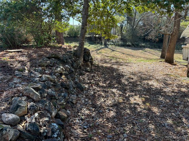 176 County Road 510 ., Verbena, AL 36091