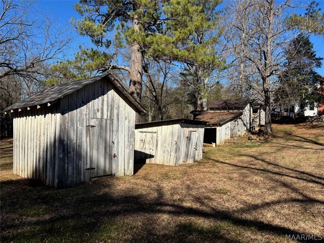 176 County Road 510 ., Verbena, AL 36091