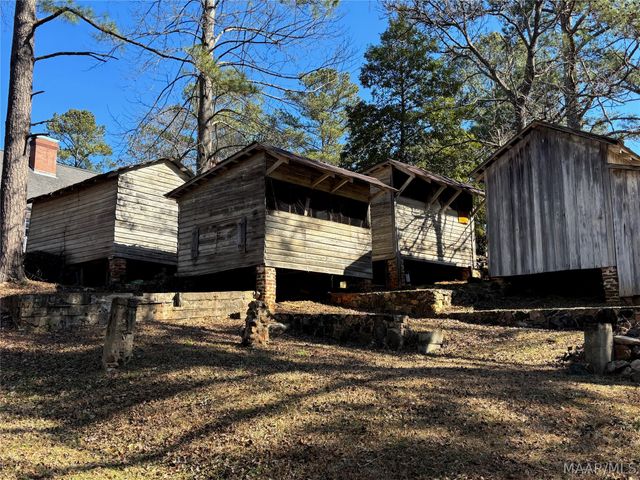 176 County Road 510 ., Verbena, AL 36091