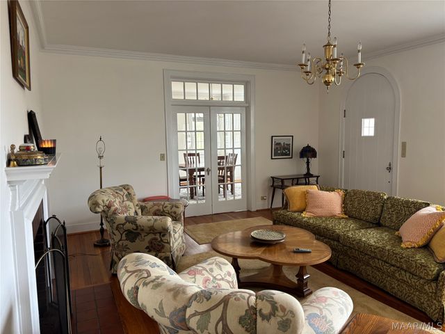 176 County Road 510 ., Verbena, AL 36091