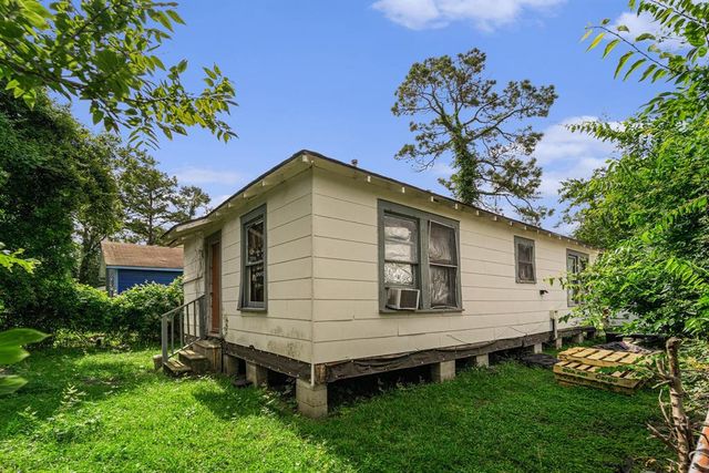 5109 Earline St Street, Houston, TX 77016
