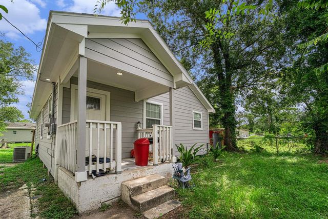 5109 Earline St Street, Houston, TX 77016