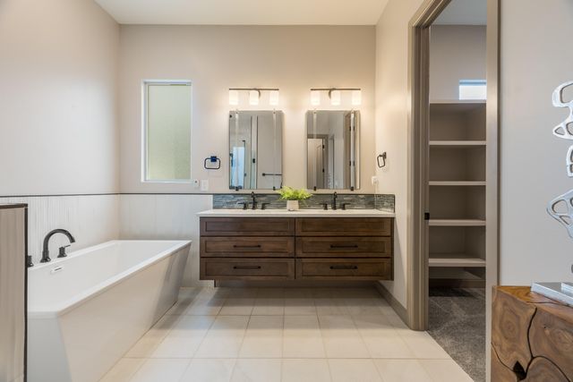 228 Lavender Place NW, Albuquerque, NM 87113