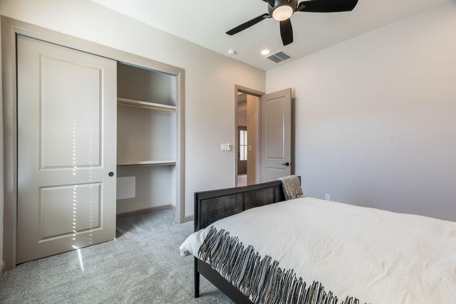 228 Lavender Place NW, Albuquerque, NM 87113