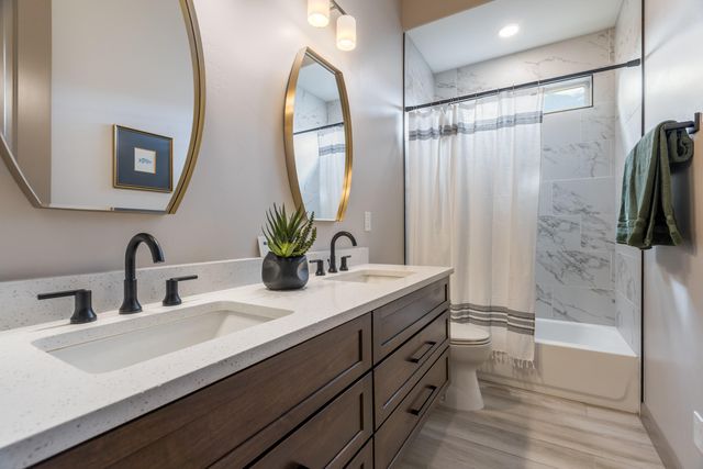 228 Lavender Place NW, Albuquerque, NM 87113