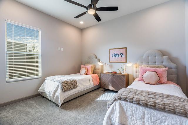 228 Lavender Place NW, Albuquerque, NM 87113