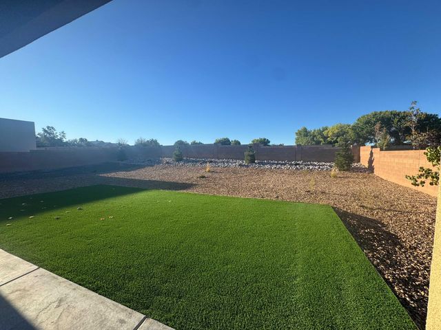 228 Lavender Place NW, Albuquerque, NM 87113