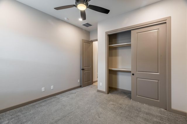 228 Lavender Place NW, Albuquerque, NM 87113