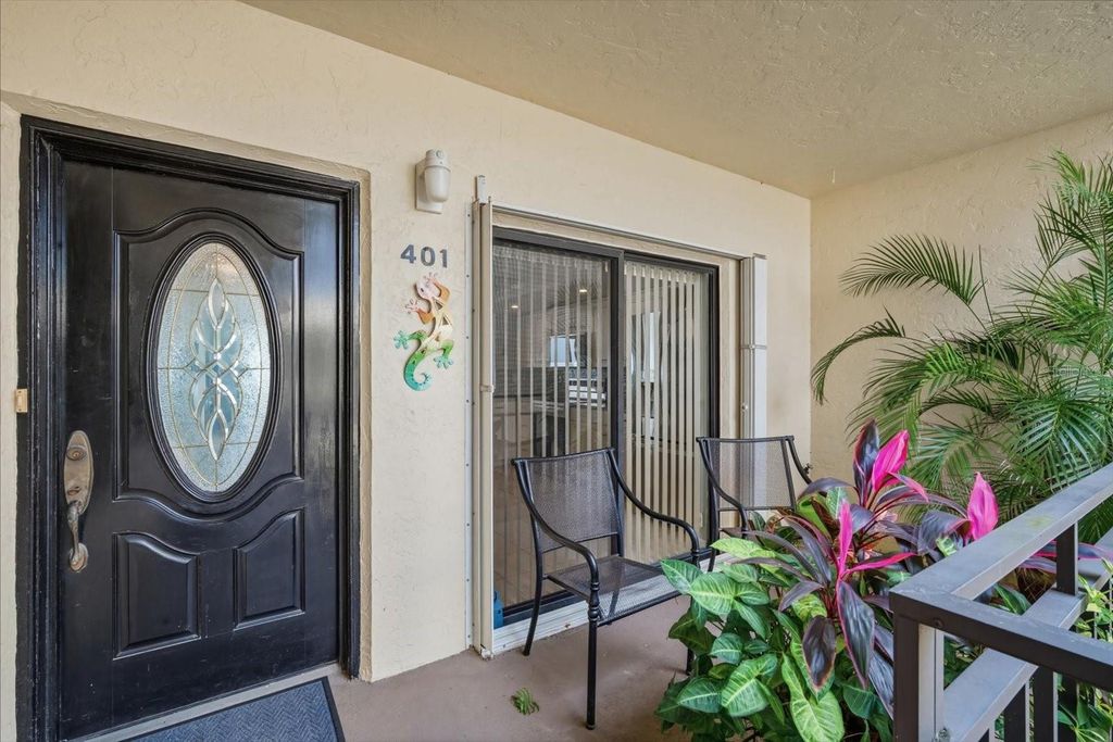 Image 2 of property listing at 6470 MOURNING DOVE DRIVE 401, Bradenton, FL 34210