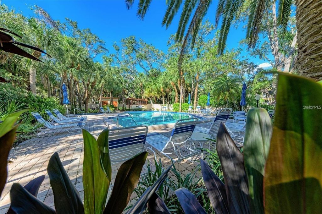 Image 33 of property listing at 6470 MOURNING DOVE DRIVE 401, Bradenton, FL 34210