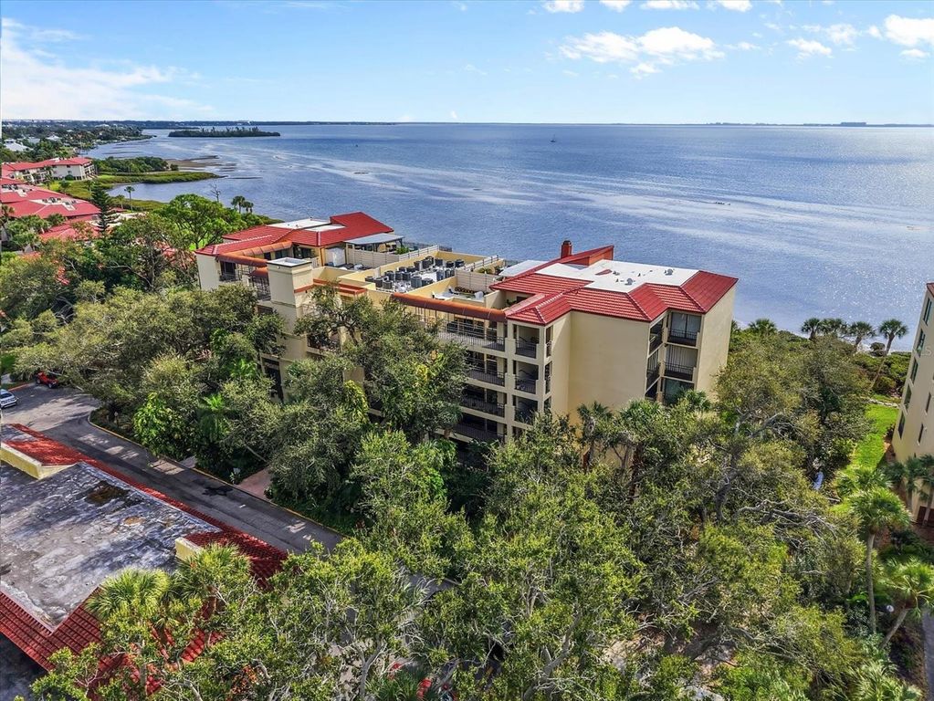 Image 34 of property listing at 6470 MOURNING DOVE DRIVE 401, Bradenton, FL 34210