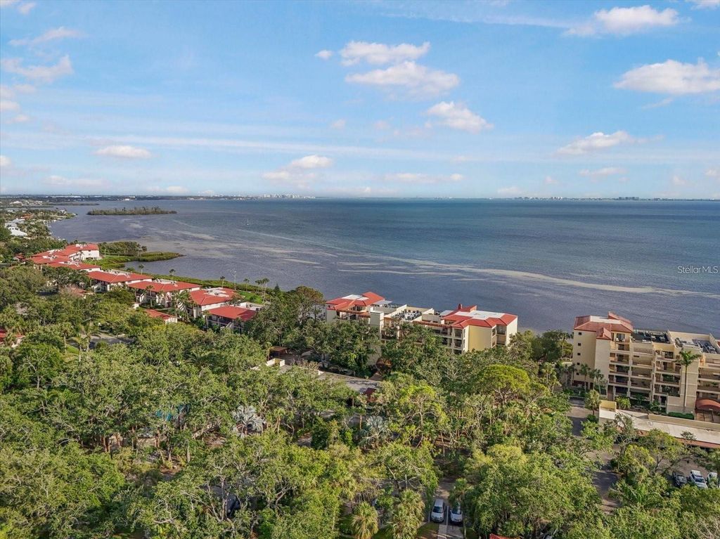 Image 39 of property listing at 6470 MOURNING DOVE DRIVE 401, Bradenton, FL 34210