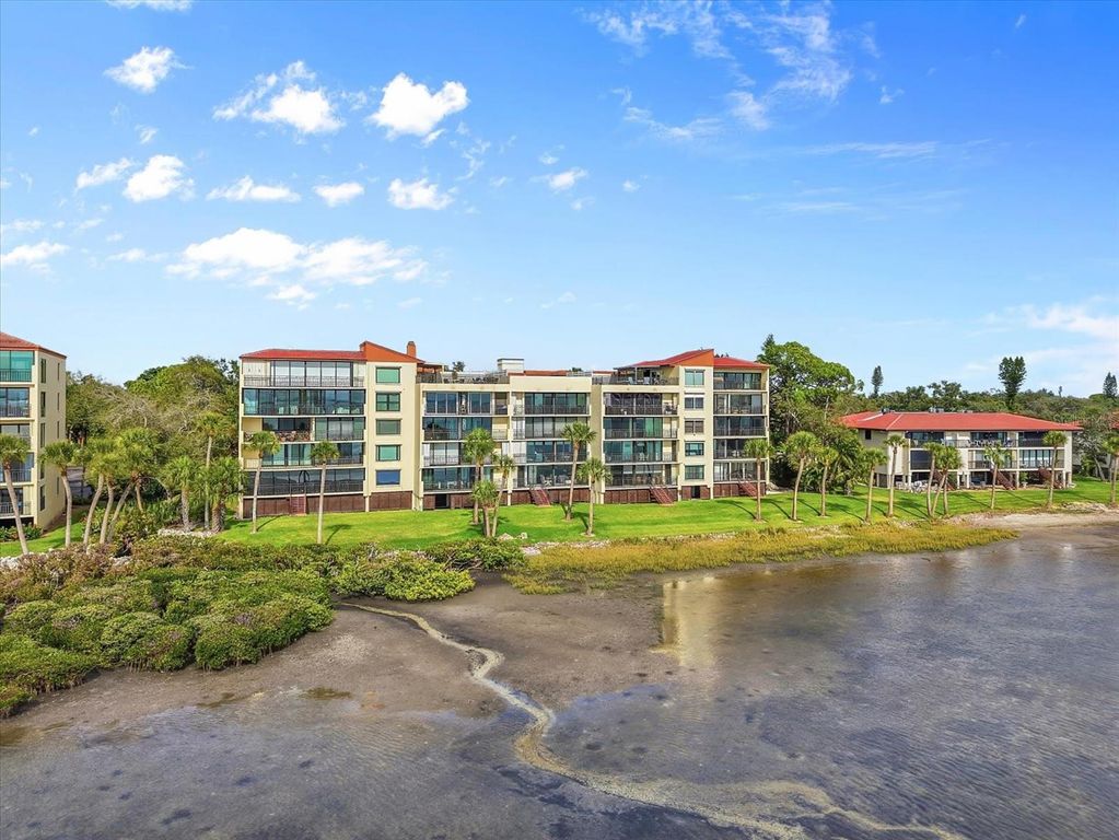 Image 40 of property listing at 6470 MOURNING DOVE DRIVE 401, Bradenton, FL 34210