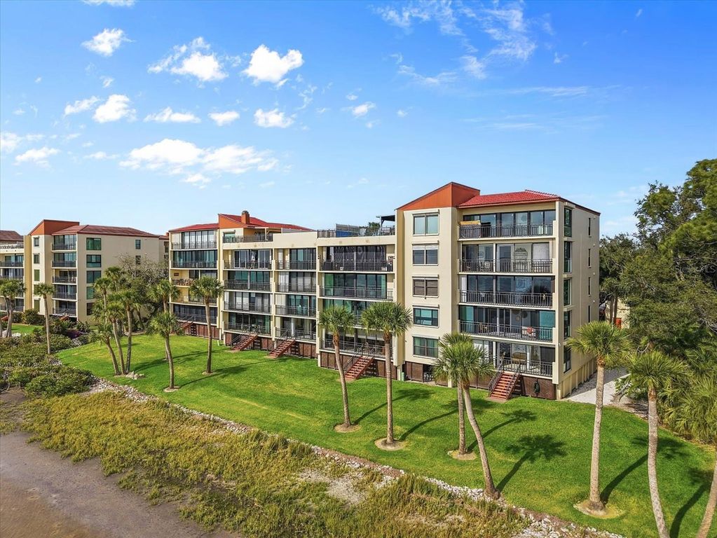 Image 41 of property listing at 6470 MOURNING DOVE DRIVE 401, Bradenton, FL 34210