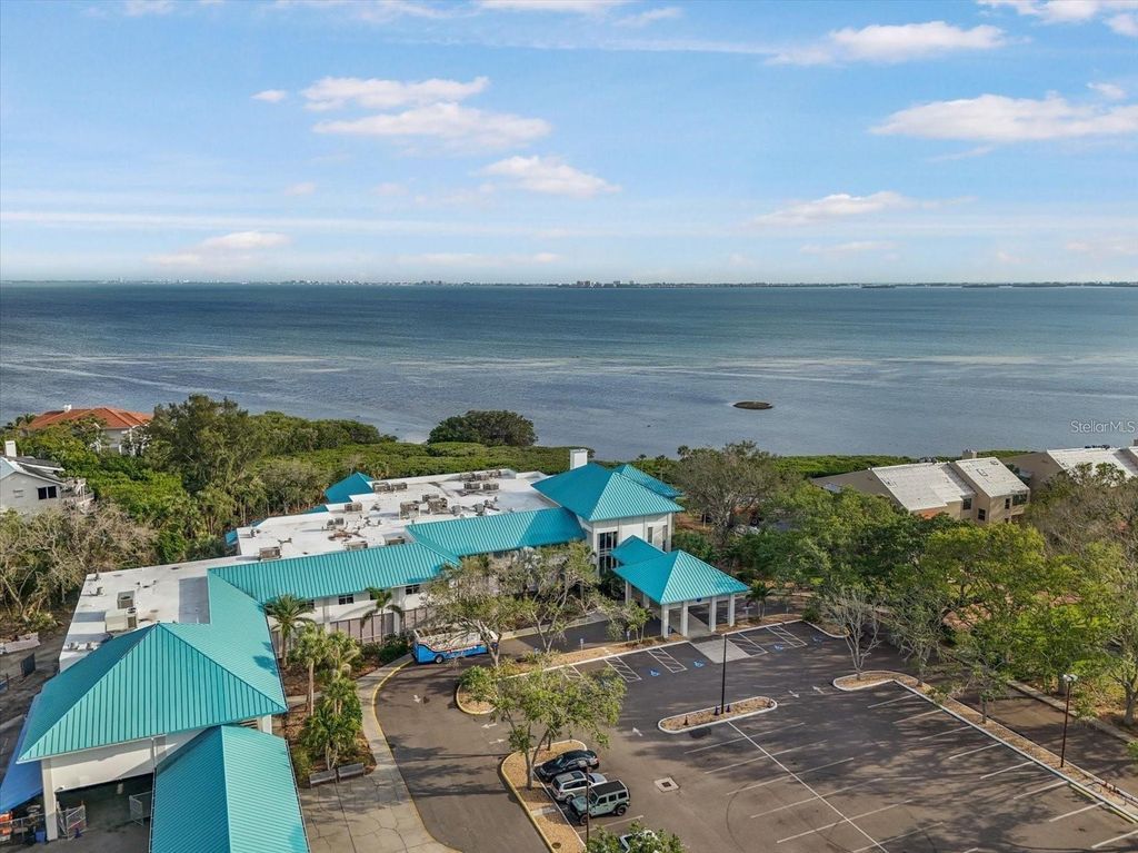 Image 43 of property listing at 6470 MOURNING DOVE DRIVE 401, Bradenton, FL 34210