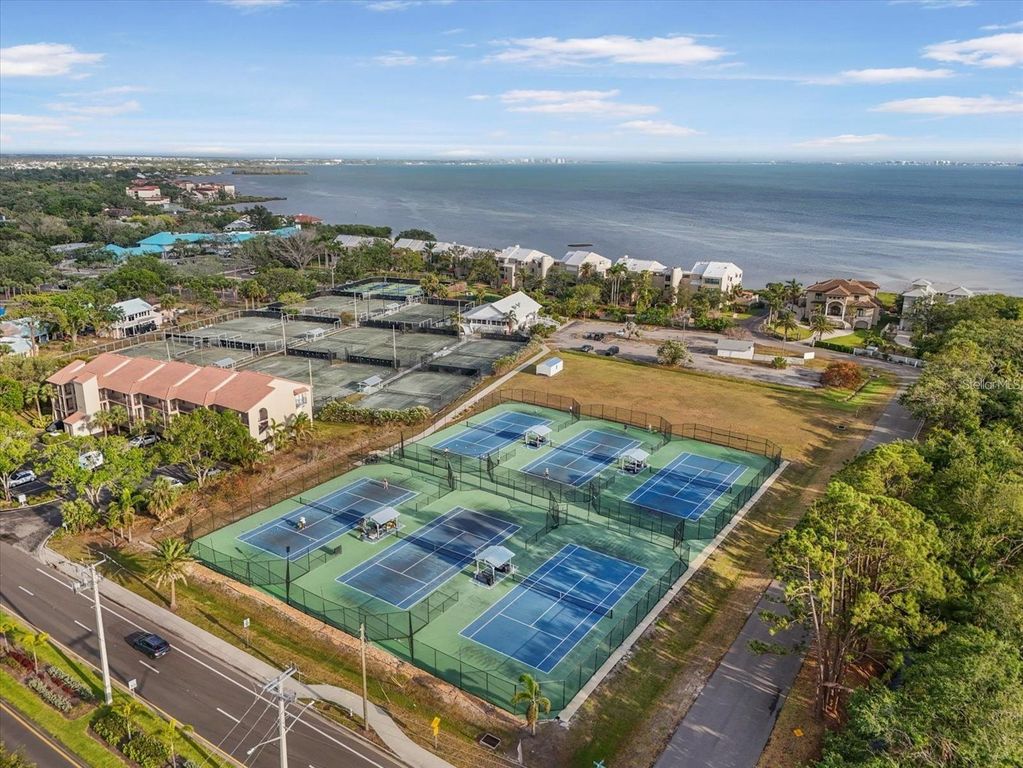 Image 48 of property listing at 6470 MOURNING DOVE DRIVE 401, Bradenton, FL 34210