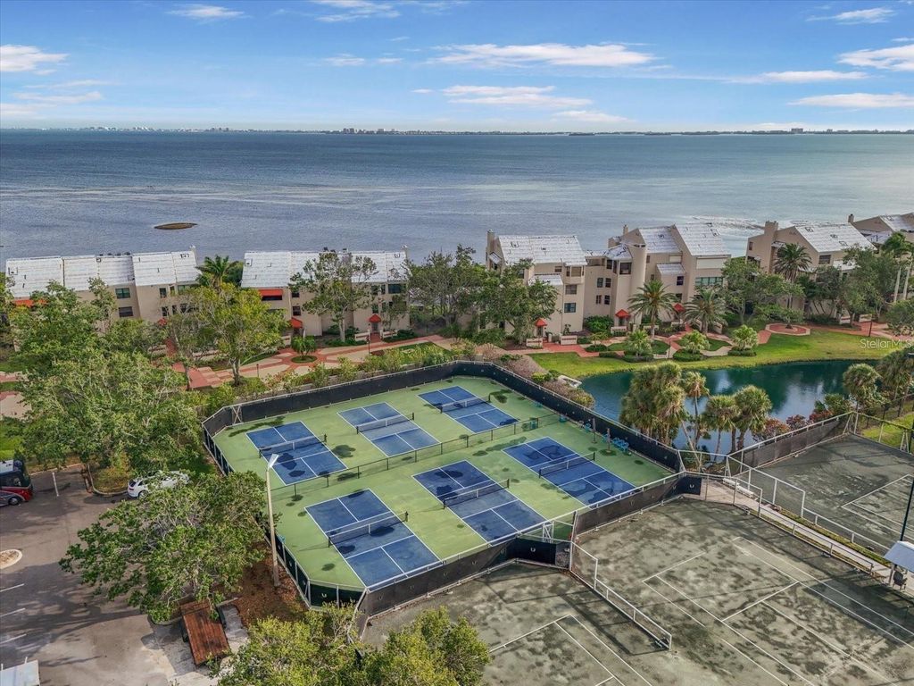 Image 49 of property listing at 6470 MOURNING DOVE DRIVE 401, Bradenton, FL 34210