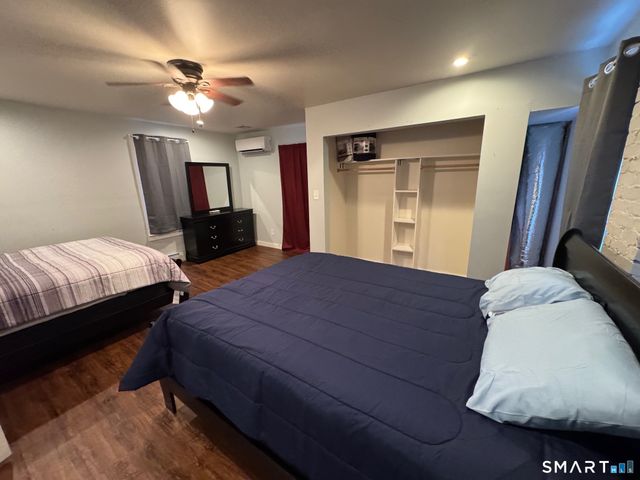122 Broadway, Norwich, CT 06360