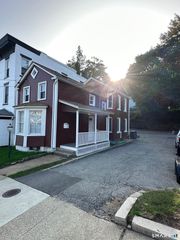 122 Broadway, Norwich, CT 06360