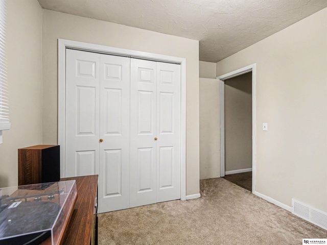 7104 South 71st Avenue, La Vista, NE 68128