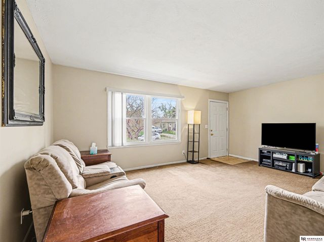 7104 South 71st Avenue, La Vista, NE 68128