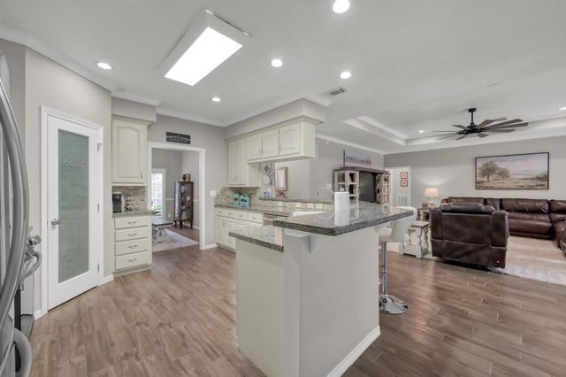 13422 Hidden Valley Drive, Montgomery, TX 77356