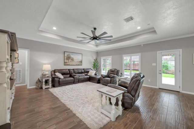 13422 Hidden Valley Drive, Montgomery, TX 77356