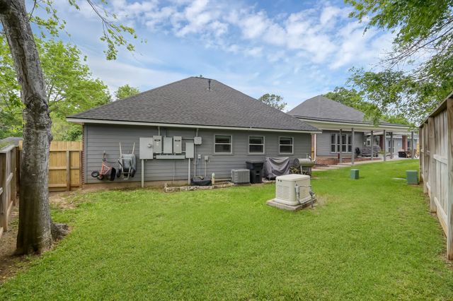 13422 Hidden Valley Drive, Montgomery, TX 77356