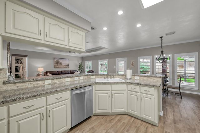 13422 Hidden Valley Drive, Montgomery, TX 77356