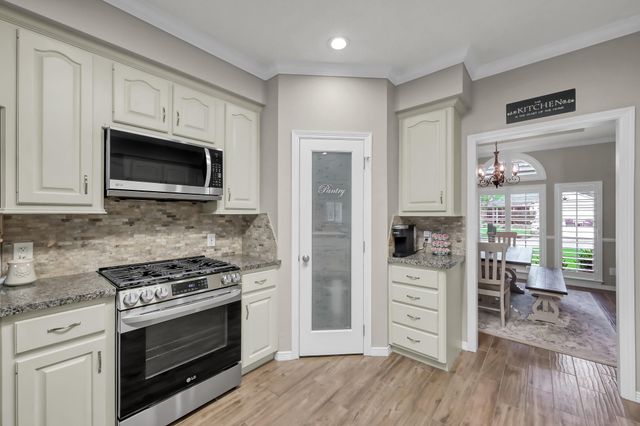 13422 Hidden Valley Drive, Montgomery, TX 77356