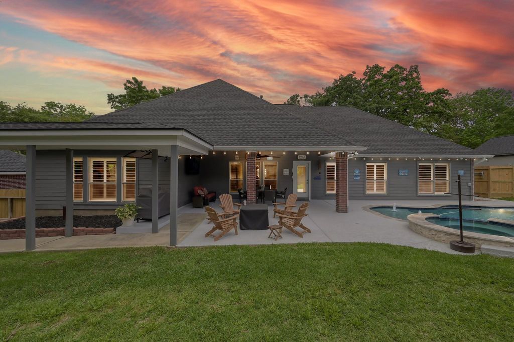 13422 Hidden Valley Drive, Montgomery, TX 77356