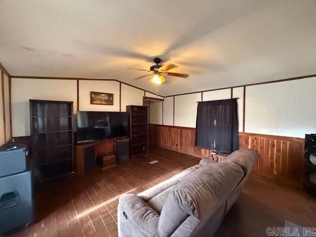 2389 Newport Rd, Batesville, AR 72501