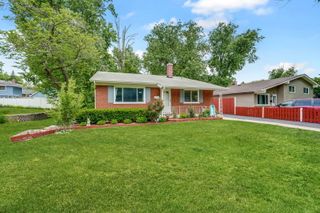 14 E Van Buren Street, Villa Park, IL 60181