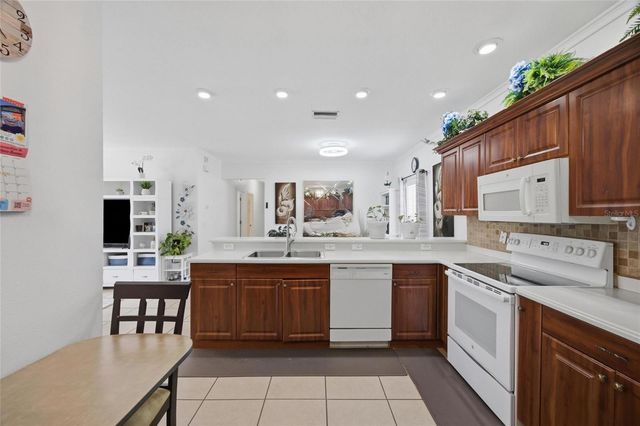 3524 17TH STREET COURT E, Bradenton, FL 34208