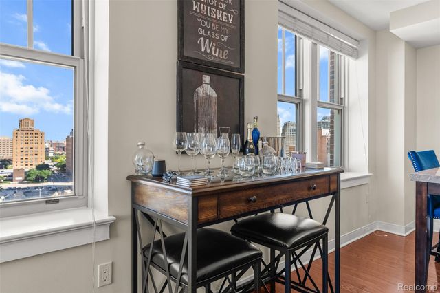 525 W Lafayette Boulevard 11B, Detroit, MI 48226