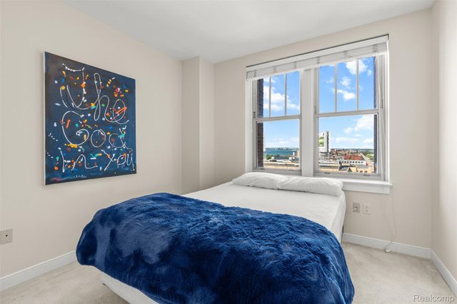 525 W Lafayette Boulevard 11B, Detroit, MI 48226