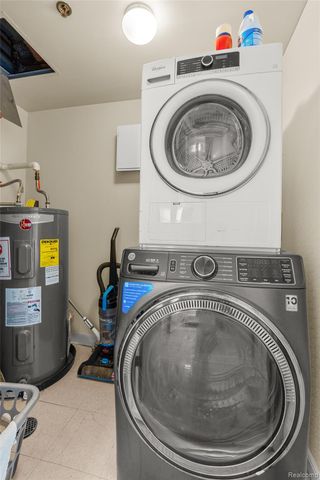 525 W Lafayette Boulevard 11B, Detroit, MI 48226