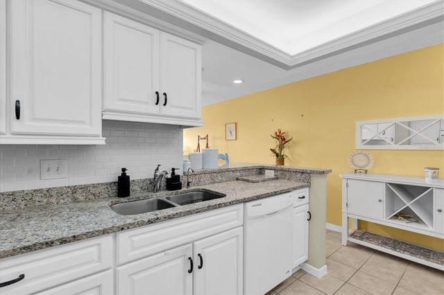 285 107TH AVENUE 701, Treasure Island, FL 33706