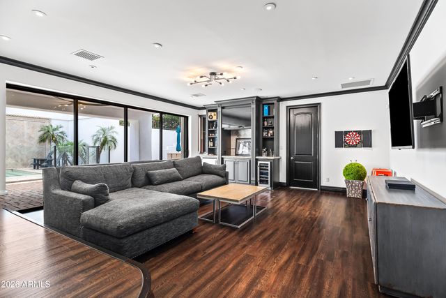 4725 N LAUNFAL Avenue, Phoenix, AZ 85018