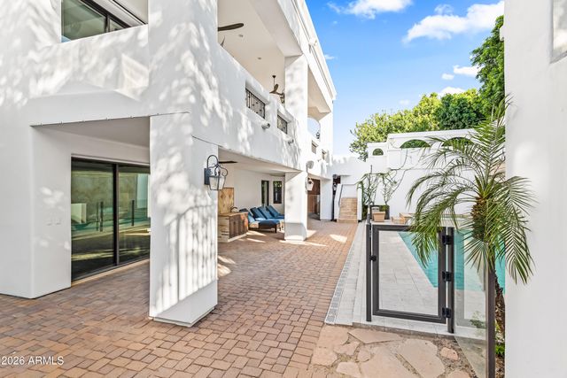 4725 N LAUNFAL Avenue, Phoenix, AZ 85018