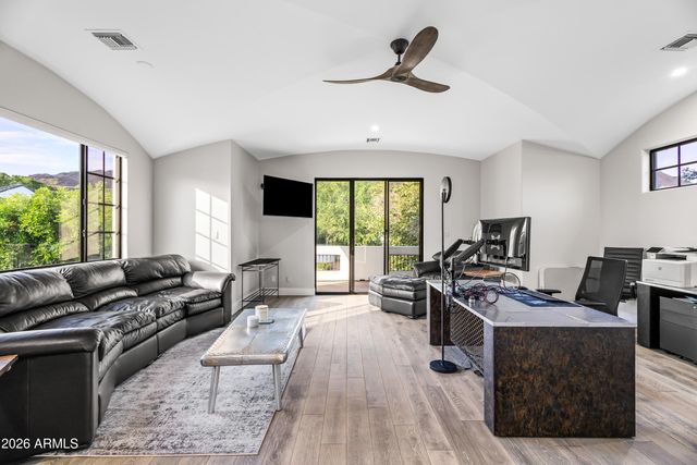 4725 N LAUNFAL Avenue, Phoenix, AZ 85018