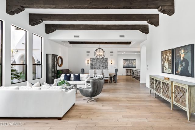 4725 N LAUNFAL Avenue, Phoenix, AZ 85018