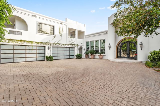 4725 N LAUNFAL Avenue, Phoenix, AZ 85018