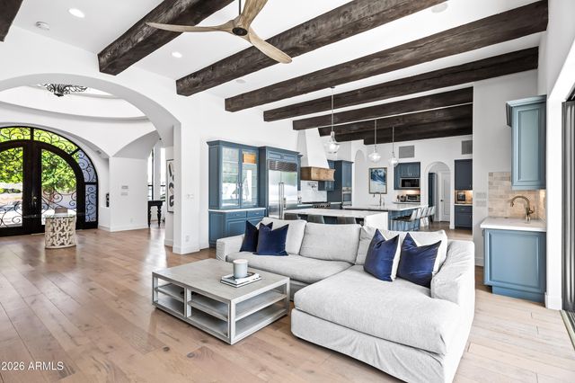 4725 N LAUNFAL Avenue, Phoenix, AZ 85018